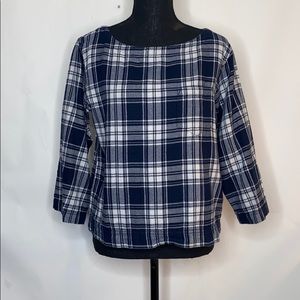 Madewell woman's cropped flannel shirt